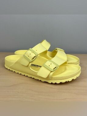 Birkenstock Women’s Size 39 / 8.0 Arizona EVA Yellow Slide Sandals 2 Strap
